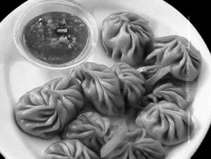 Veg Kurkure Momos