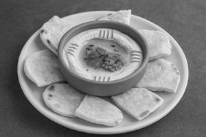 Burnt Chilli Garlic Hummus [Spicy: Mild] ★ Veg Favourite
