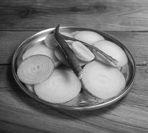 Onion Salad ( Haya )