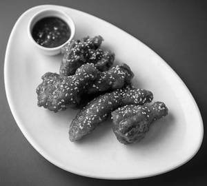 Sriracha Chicken Wings [Spicy: Hot]