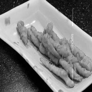 Golden fried baby corn