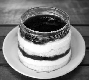 Blueberry jar cake