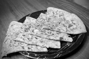 Aloo Paratha With Dahi