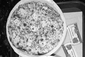 Tandoori Sauce Pizza