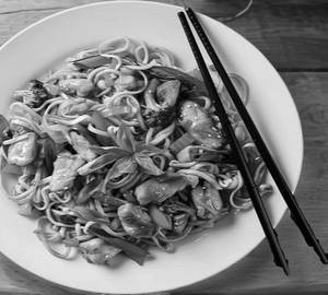 Thai chicken noodles
