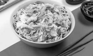 Chicken Wok Tossed Hakka Noodles (serves 1-2)