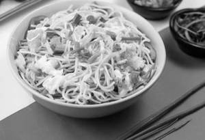 Egg White Hakka Noodles (serves 1-2)