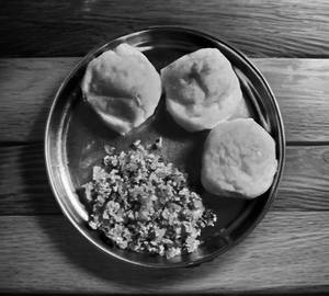 Egg bhurji pav pav  with  egg bhurji