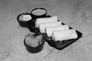 Achari Paneer Tikka Roll