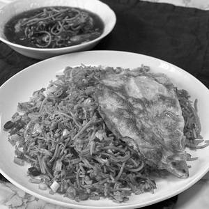 Chicken Tripple Schezwan Fried Rice With Gravy