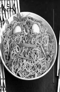 Egg Hakka Noodles