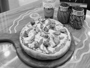OB Chicken Classic Pizza