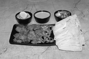 Bhatti Soya Chaap + Rumali Roti