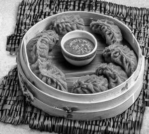 Chicken kurkure momos