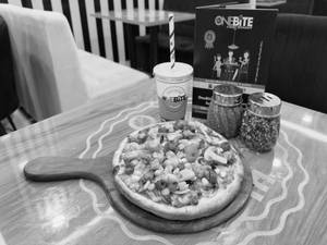 OB Chicken Mushroom Pizza Medium