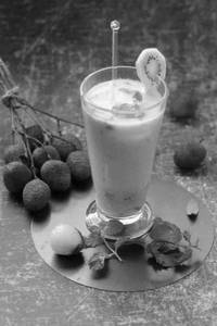 Kiwi + Litchi Mocktails