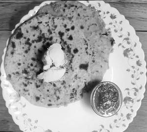 2 Pyaaj Paratha With Butter & Green Chatni