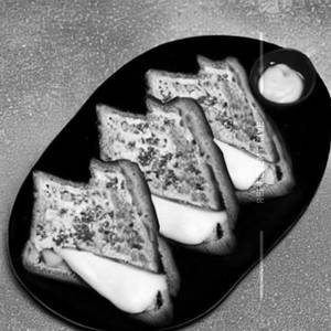 Mayo cheese toast