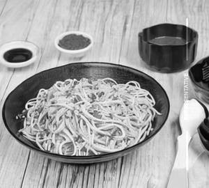 Burnt Garlic  Noodles [Chicken]