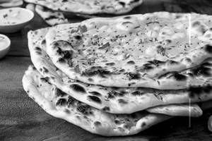 Garlic naan