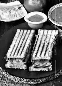 Bombay Veggie Grilled Sandwich