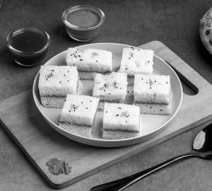 Sandwich Dhokla (250 Grams)