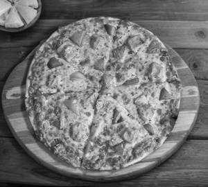 Tandoori Paneer Pizza