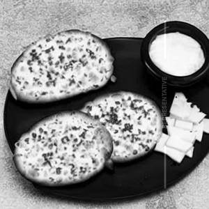Cheese garlic bread