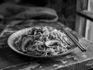 Veg Mushroom Noodles