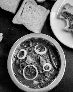 Mutton Keema With 4 Pc Slice Bread