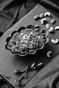 Shahi Gajar Ka Halwa