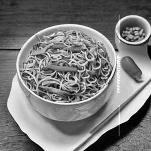 Veg hakka noodles
