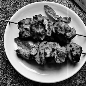 Chicken tikka [mint /lehsuni /peri peri /achari]