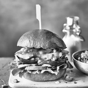 Peri Peri Paneer Burger