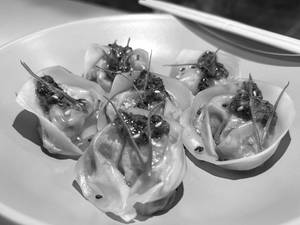 Steamed Chilli Wontons Chicken
