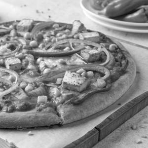 Paneer Deluxe Pizza