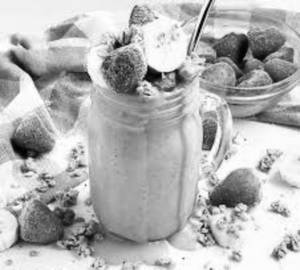 Real Strawberry Banana and Nuts Thickshake