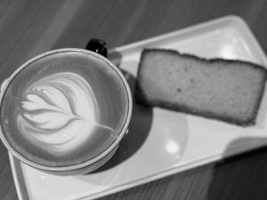 Classic Hot Latte