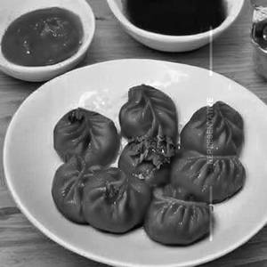 Kothey paneer momos