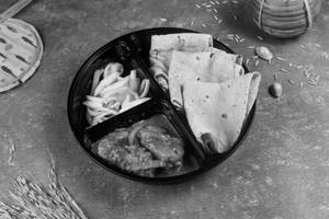 Hurohuri Kosha Murgi Roti Combo