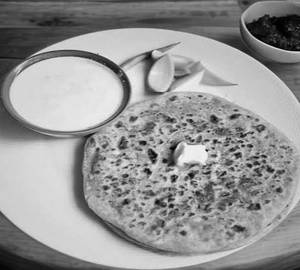 Plain paratha 2 pcs dahi