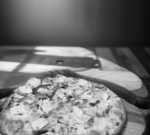 Veggie Deluxe Pizza [7 Inches] + Cold Drink (Sprite 250 Ml )