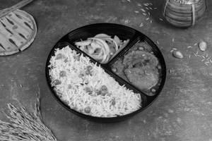 Hurohuri Alur Dum Peas Pulao Combo