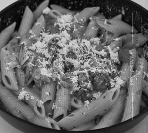 Chicken red sauce pasta