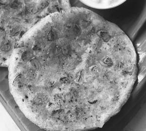 Ghee Onion Podi Uttapam