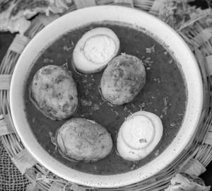 Egg Curry ( 2 Piece )