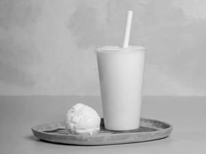 Vanilla Ice Cream Milk Shake - (300 Ml)