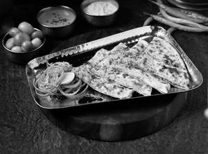 Mixed Veg Paratha