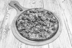 Spicy Chicken Jalapeno Pizza