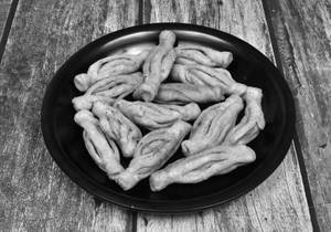 Karela Mathri